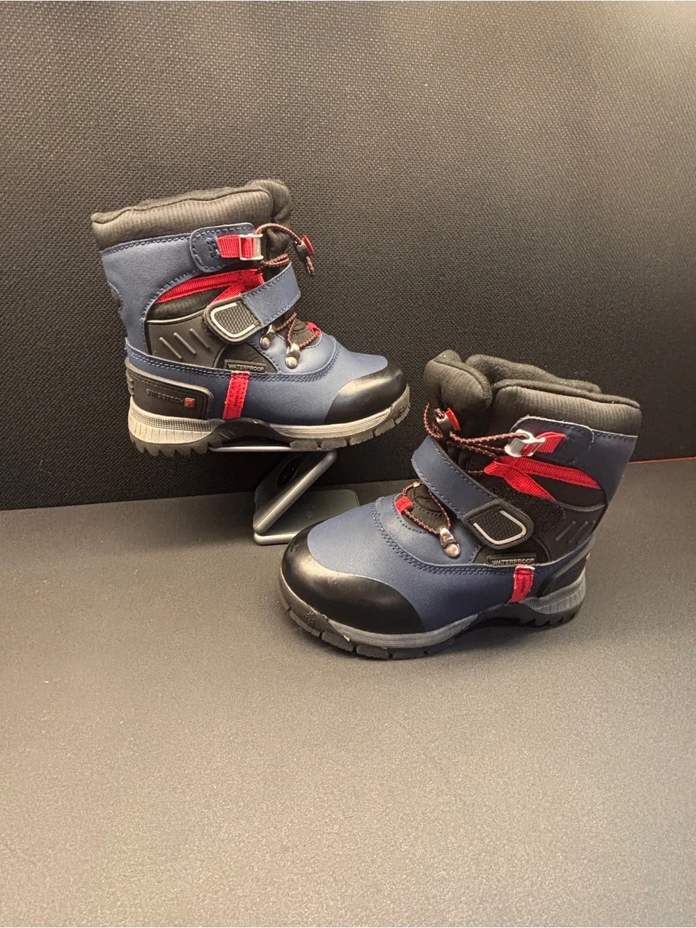 SwissTech 3M Thinsulate Sz10 (fits 6yo) Kid Waterproof Snow Boots Rated to -25F